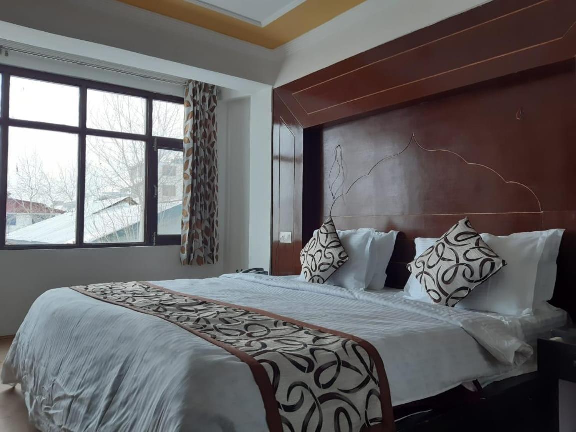 Hotel D Indian Kargil Exterior photo