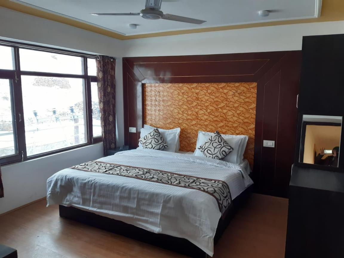 Hotel D Indian Kargil Exterior photo